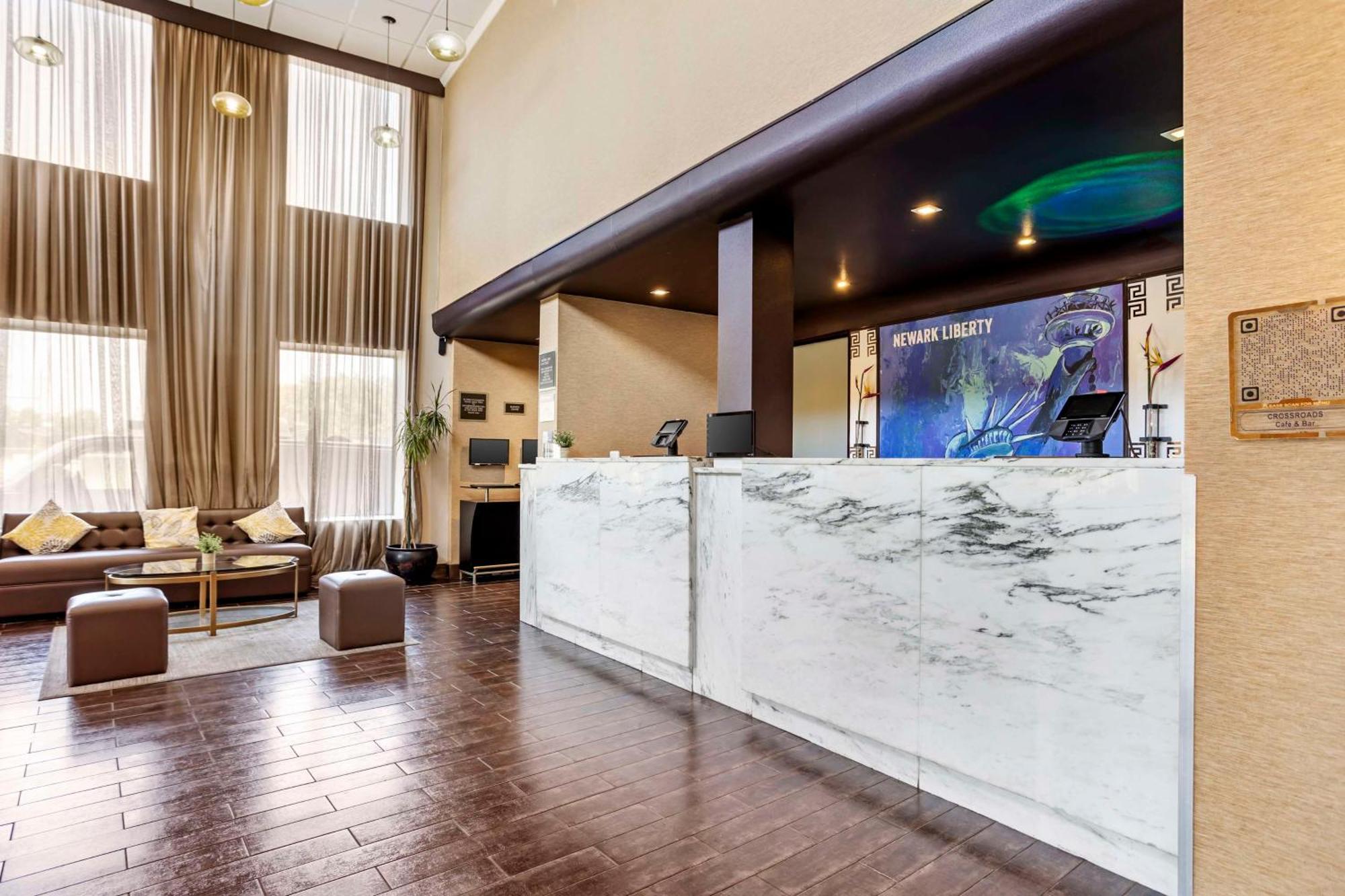 Best Western Plus Newark Airport West Exterior foto